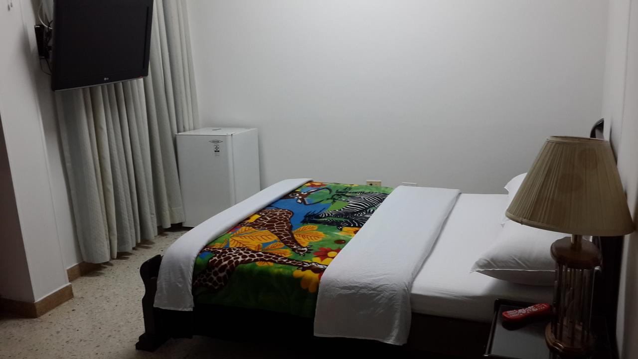 Hotel Ejecutivo ペレイラ エクステリア 写真