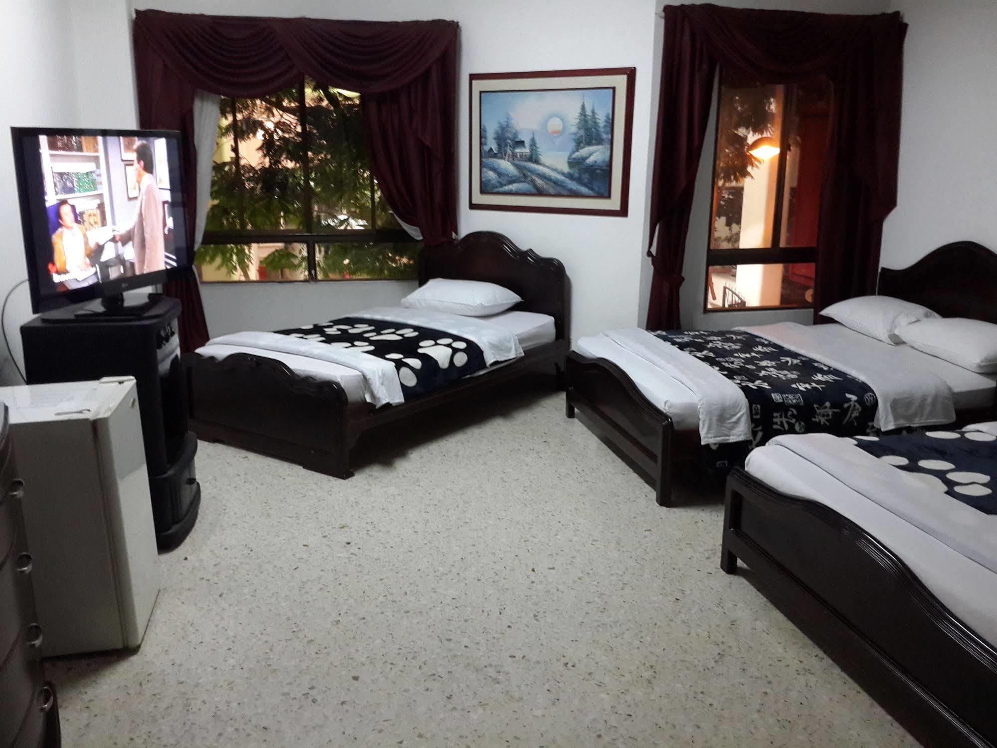 Hotel Ejecutivo ペレイラ エクステリア 写真