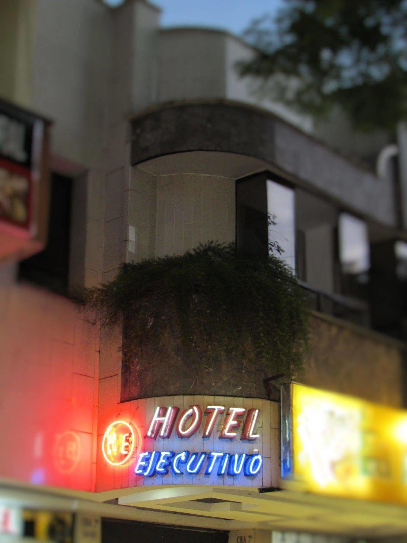 Hotel Ejecutivo ペレイラ エクステリア 写真